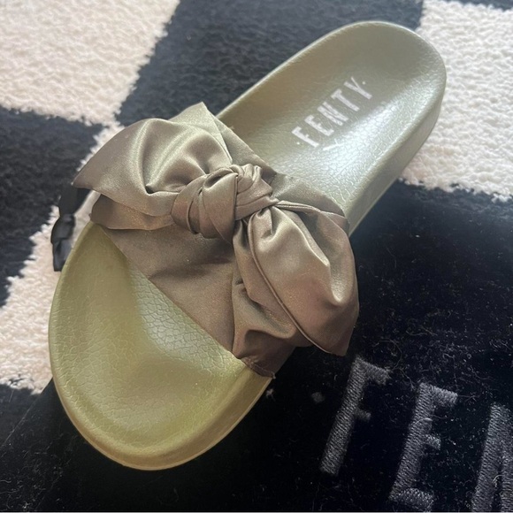 Fenty x Puma olive green slides - Picture 4 of 5